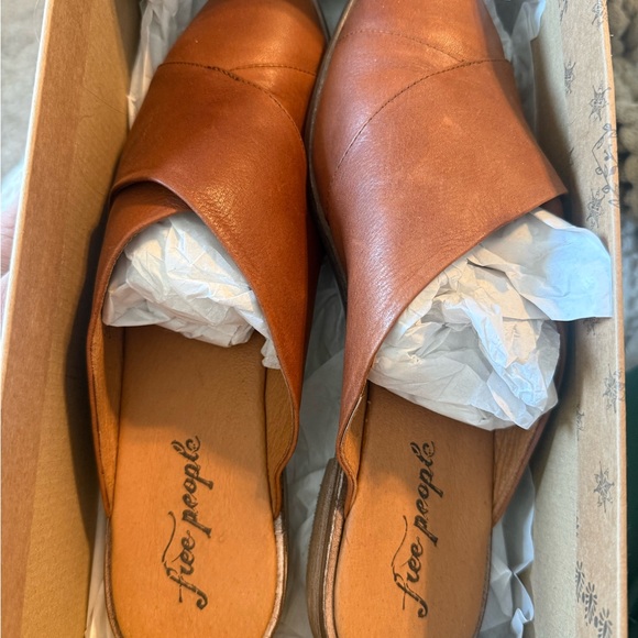 Brand New Free people lordes mule tan 41 - Picture 2 of 4